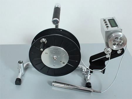 Контрольно-измерительный прибор для измерения уровня воды